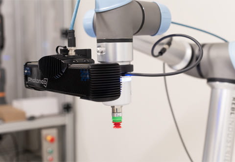 En robotburen 3D-scanner från Photoneo ger många möjligheter till bra bilder.